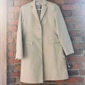 Beige Classy Trenchcoat